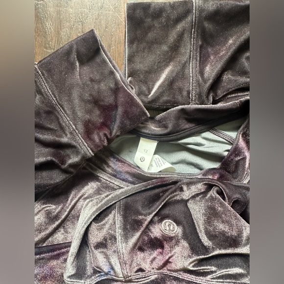 Lululemon Warm Down Crew • Velour• SZ 12 retails $118 - Picture 3 of 7